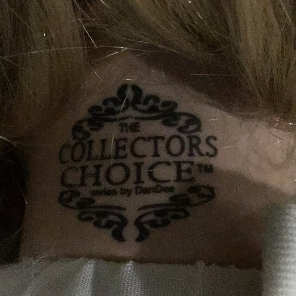 Collector Doll by DanDee - Picture 3 of 3